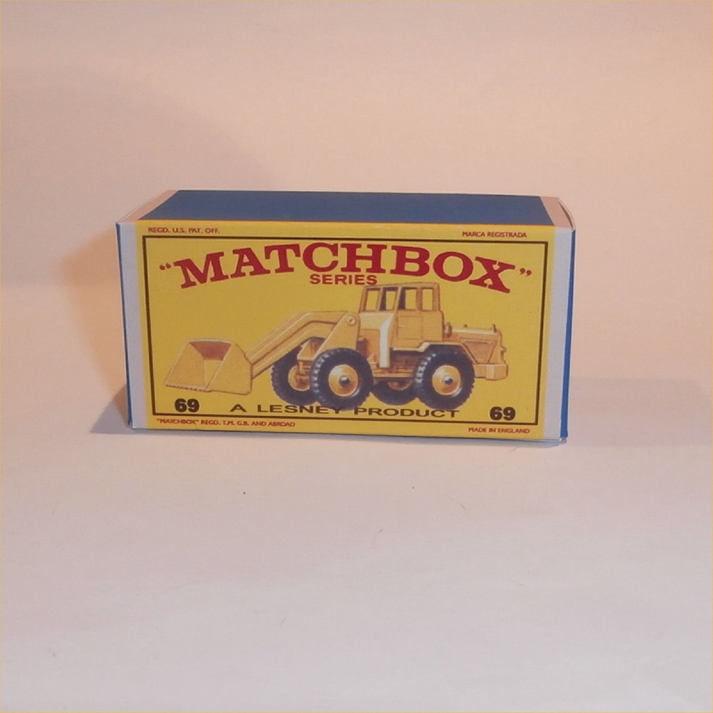 Matchbox Lesney 69 b4 Hatra Tractor Shovel Yellow E Style Repro Box