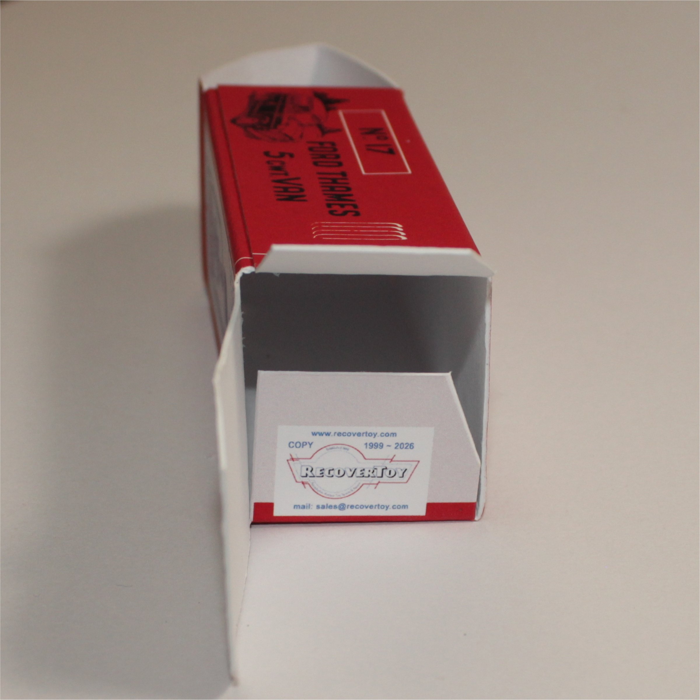 Morestone Budgie Esso Petrol Pump Series 17 Ford Thames 5cwt Van Repro Box