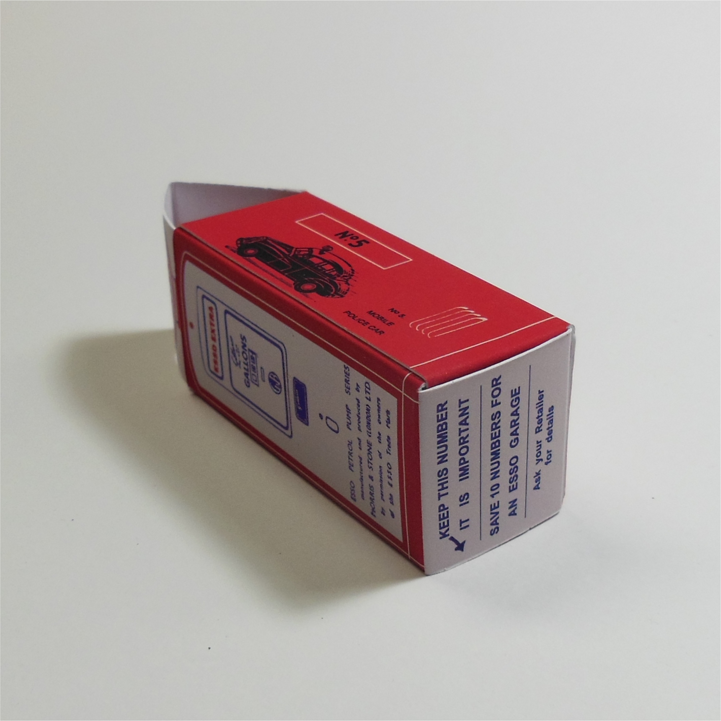 Morestone Esso Petrol Pump Series 5 Wolseley 6/80 Mobile Police Car Repro Box
