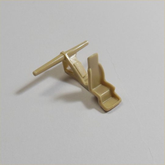 Corgi Toys 271 Aston Martin James Bond 007 Beige Ejector Seat 1:36 Scale