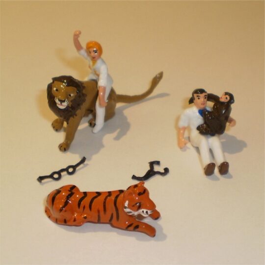 Corgi Toys Gift Set 7 b Daktari Figures & Animals Complete Set