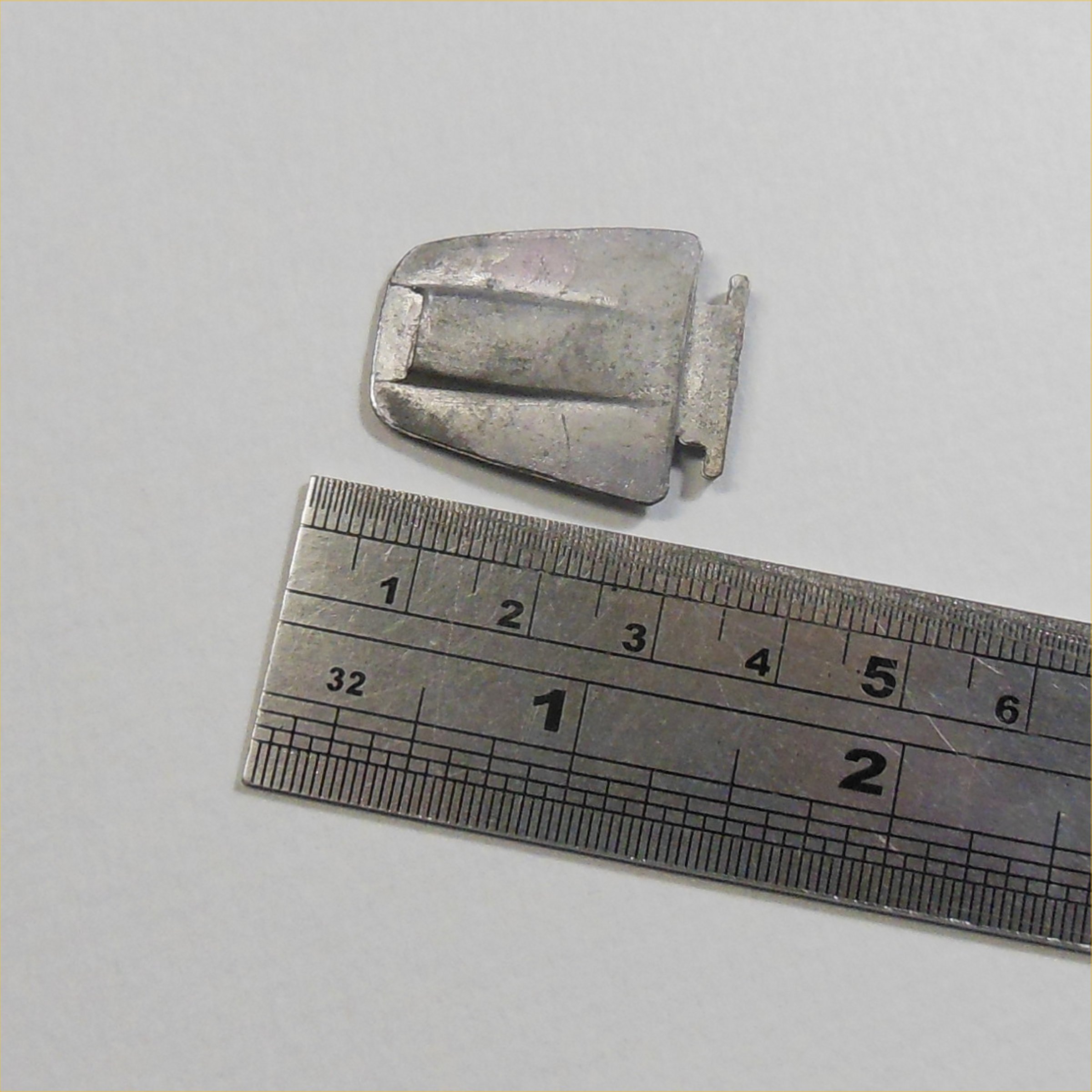Corgi Toys 218 Aston Martin DB4 Bonnet Hood Engine Cover Rear Hinge