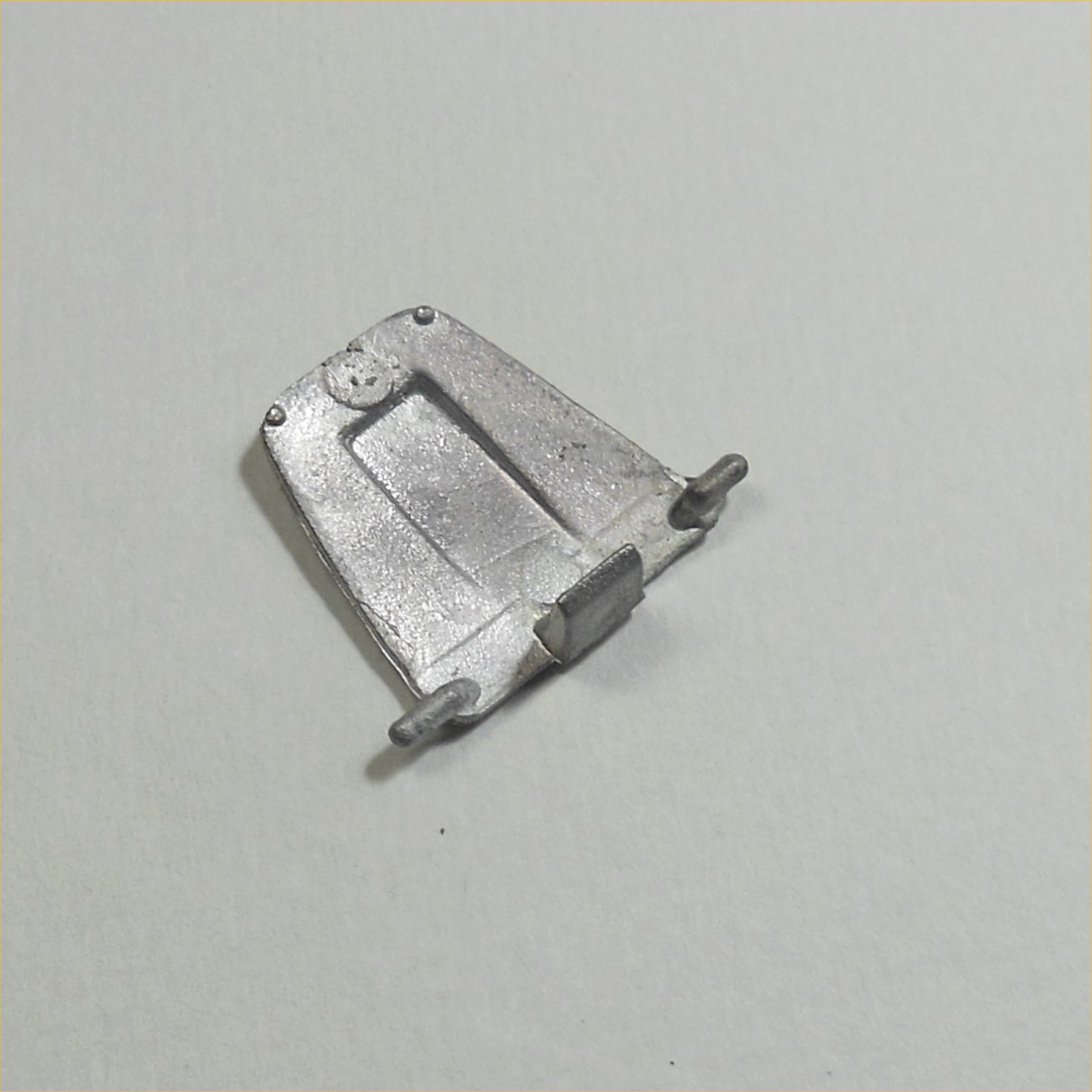 Corgi Toys 218 Aston Martin DB4 Bonnet Hood Engine Cover Side Pin Hinge