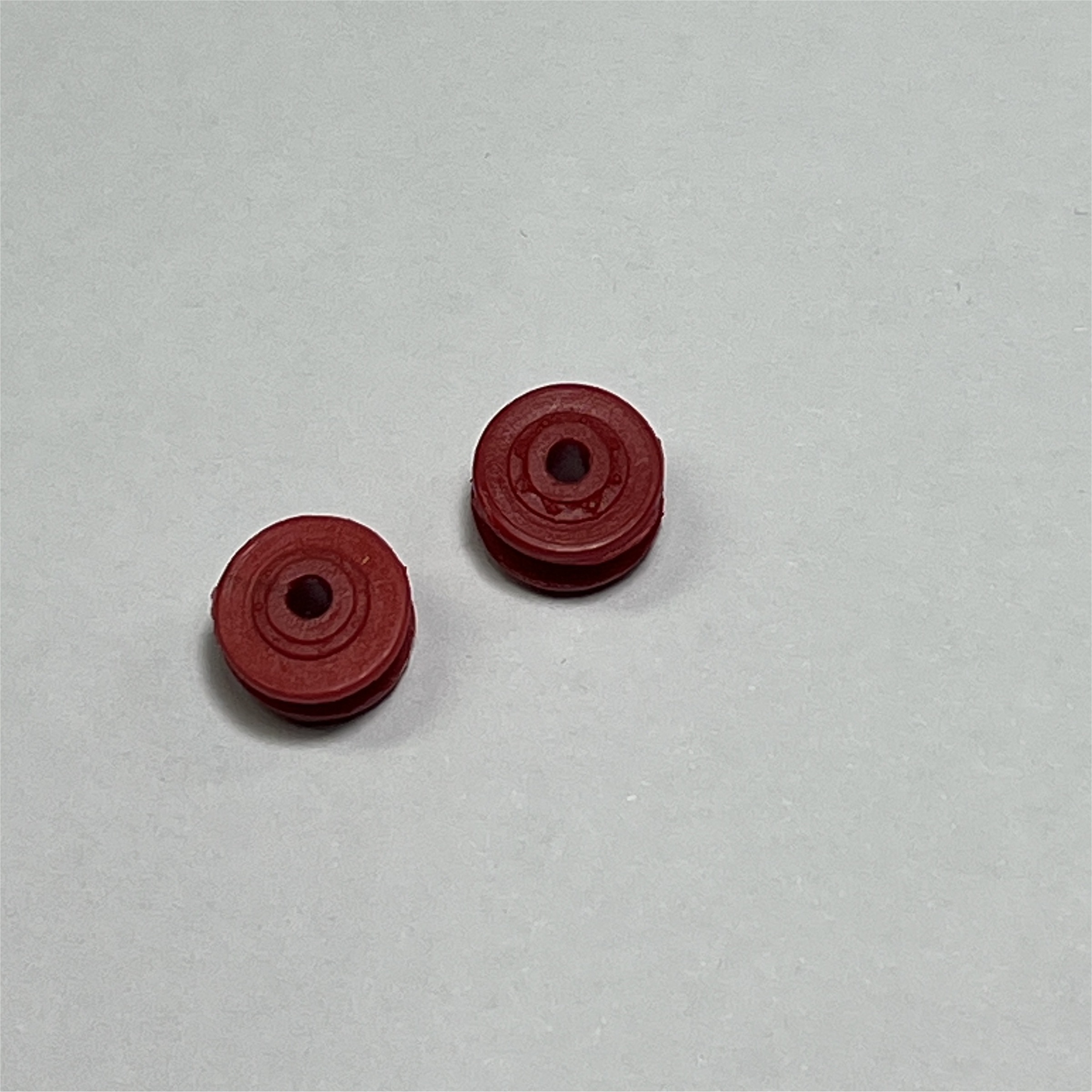 Dinky Toys Supertoys Truck Dark Red Plastic Fine Pattern Wheel Hubs Pair