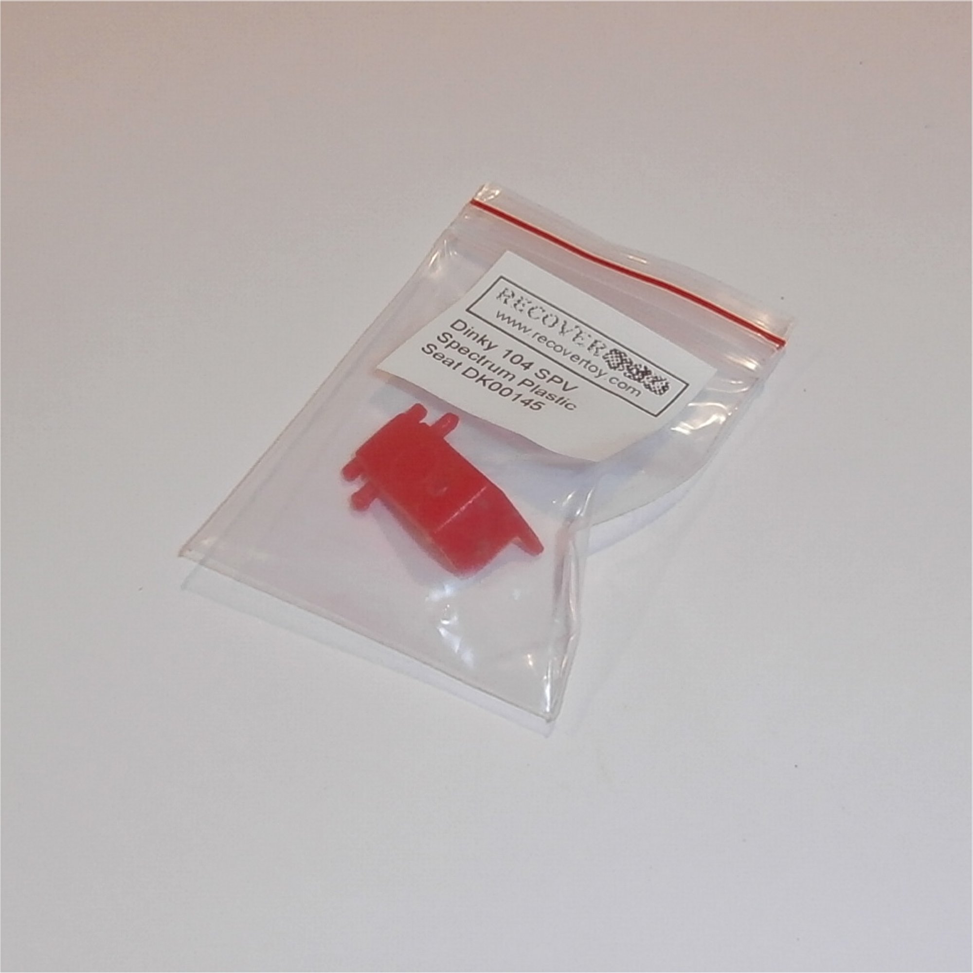 Dinky Toys 104 SPV Spectrum Pursuit Vehicle Red Plastic Seat
