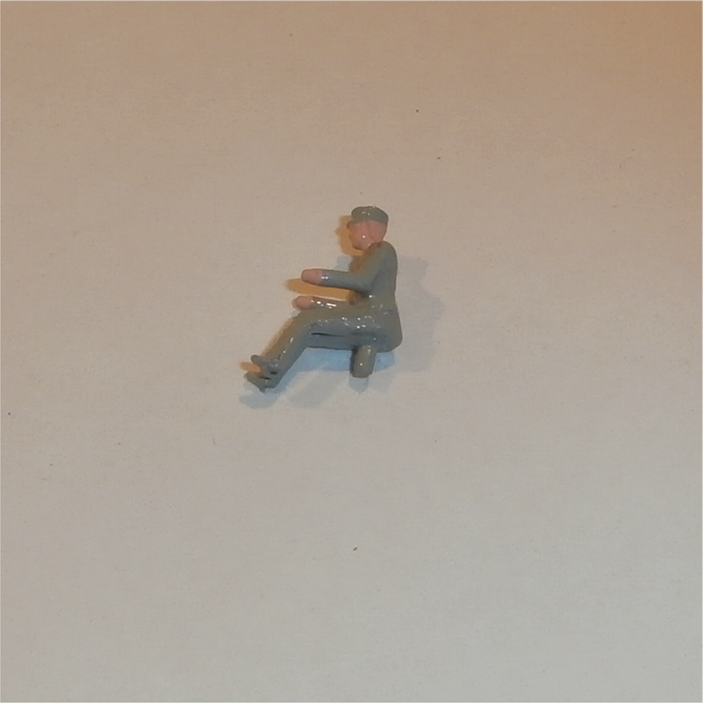 Dinky Toys 272 276 286 Ford Transit Grey Plastic Driver Figure