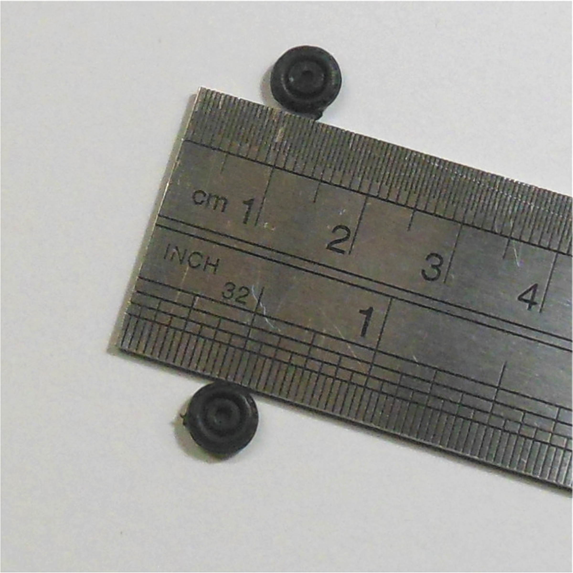 Matchbox Lesney Road Wheels Pair Black Plastic 7mm Diameter 1-75 Regular Wheels