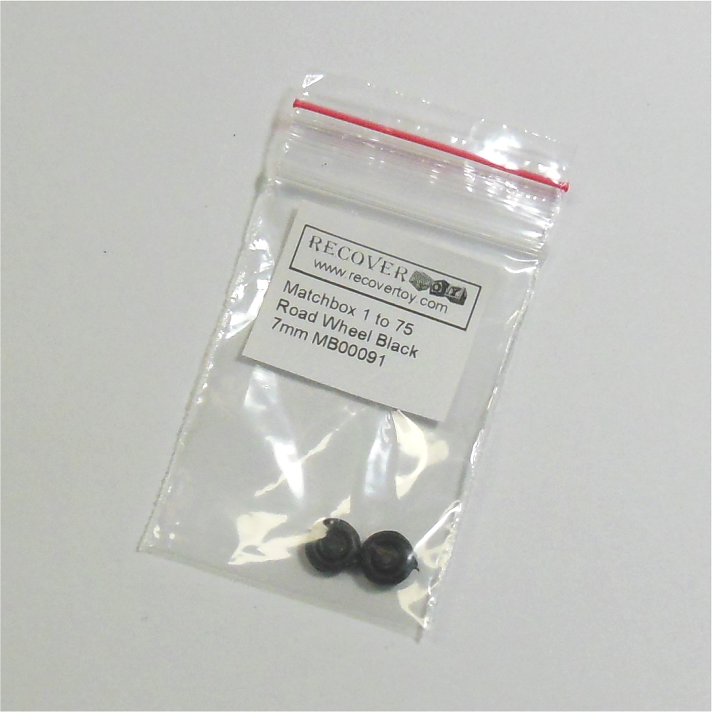 Matchbox Lesney Road Wheels Pair Black Plastic 7mm Diameter 1-75 Regular Wheels