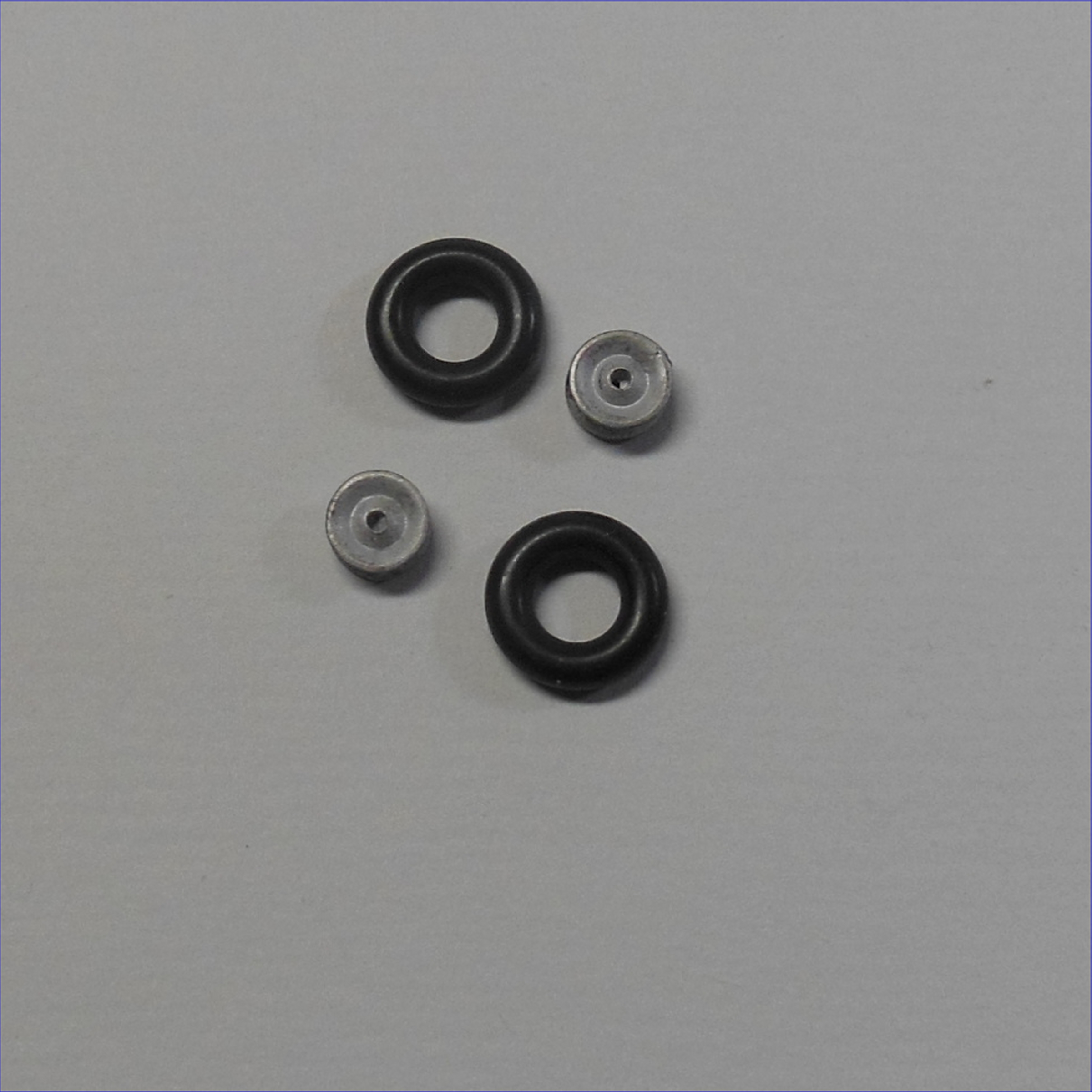 Triang Minic Sedans & Small Truck Cast Metal Pair Road Hubs & Tyres