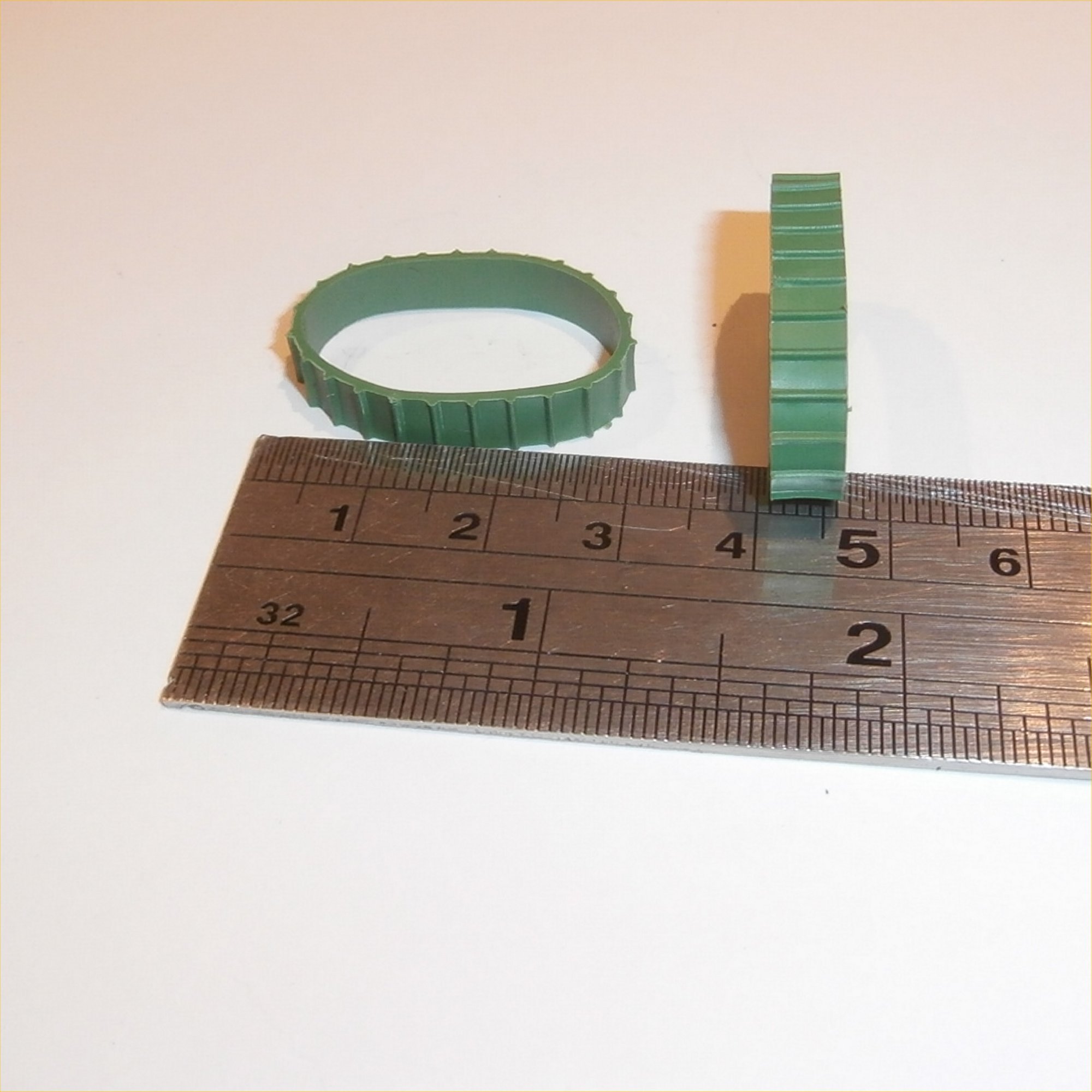 Matchbox Tracks 1-75 8 or 18 a or b Caterpillar Treads Green Pair