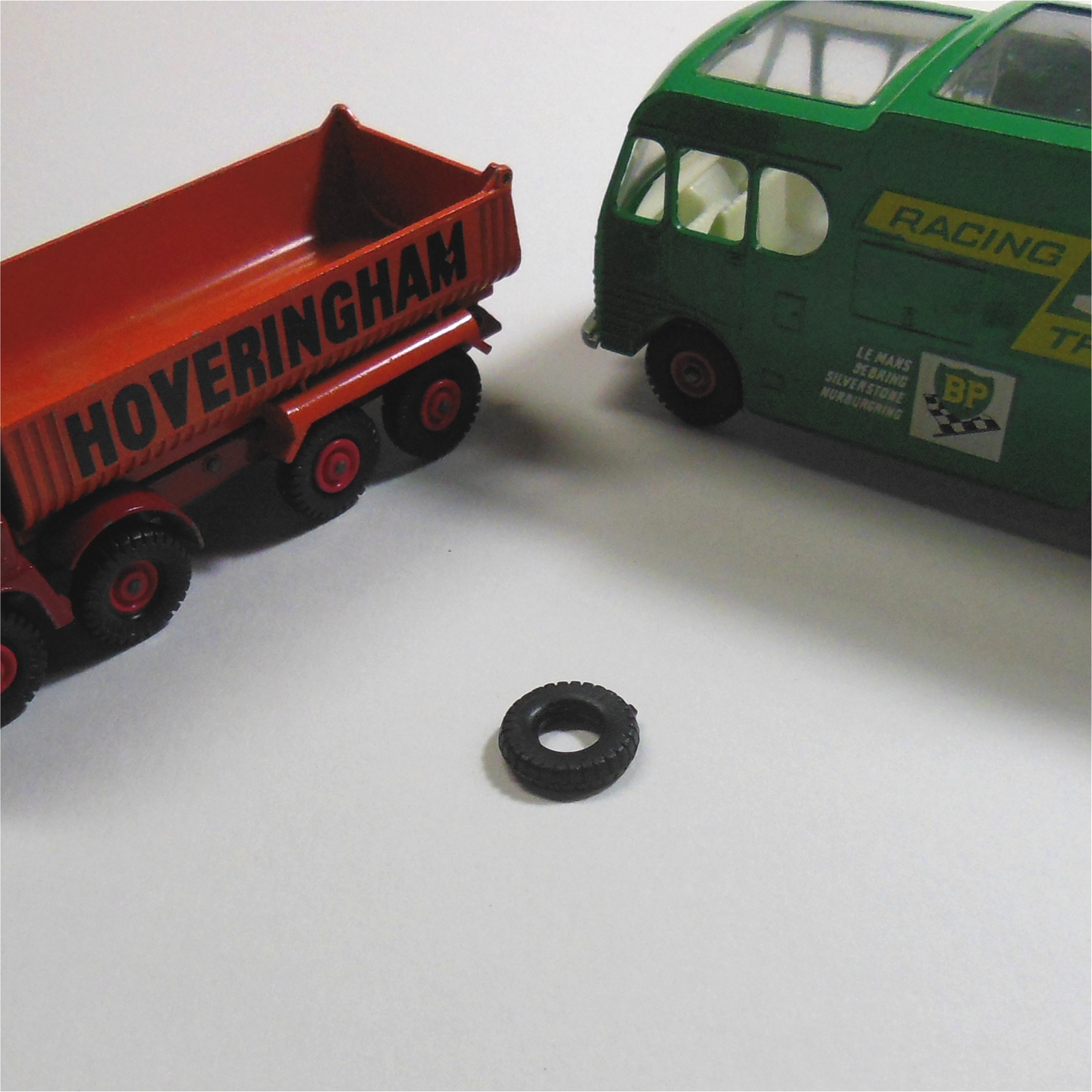 Matchbox King Size 16mm Square Tread Tyre Black Y061