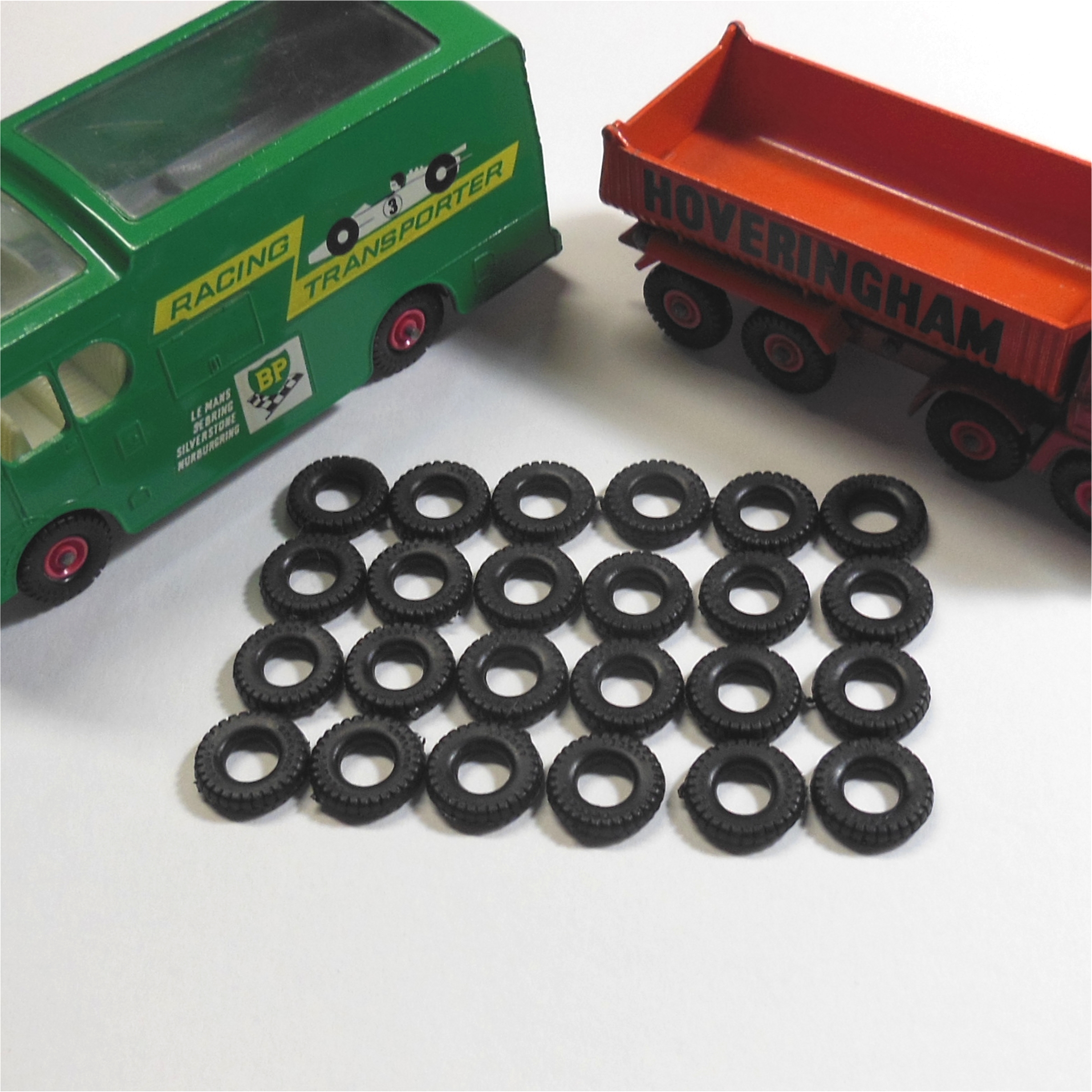 Matchbox King Size 16mm Square Tread Tyre Black Y061