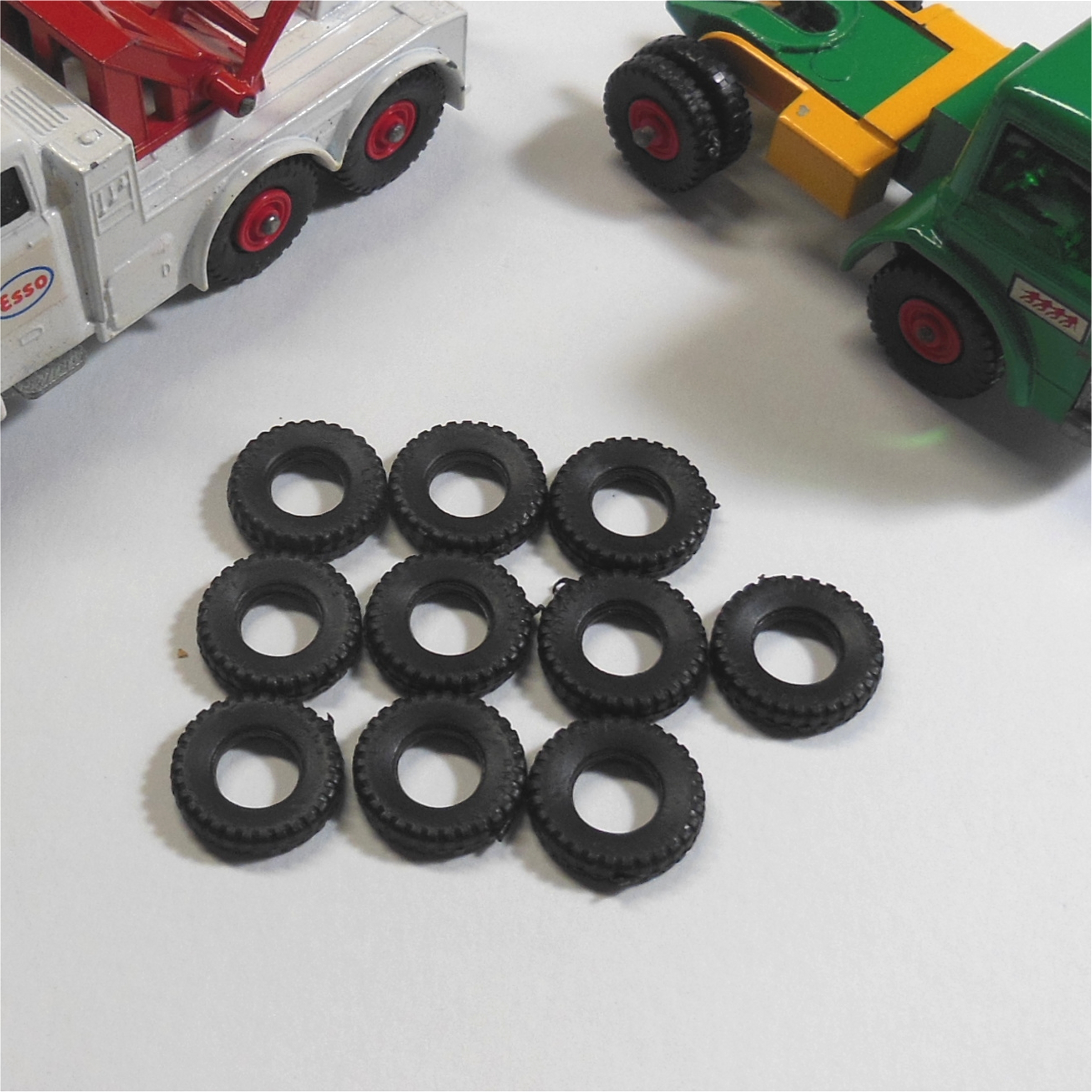Matchbox King Size 18mm Square Tread Tyre Black Y062
