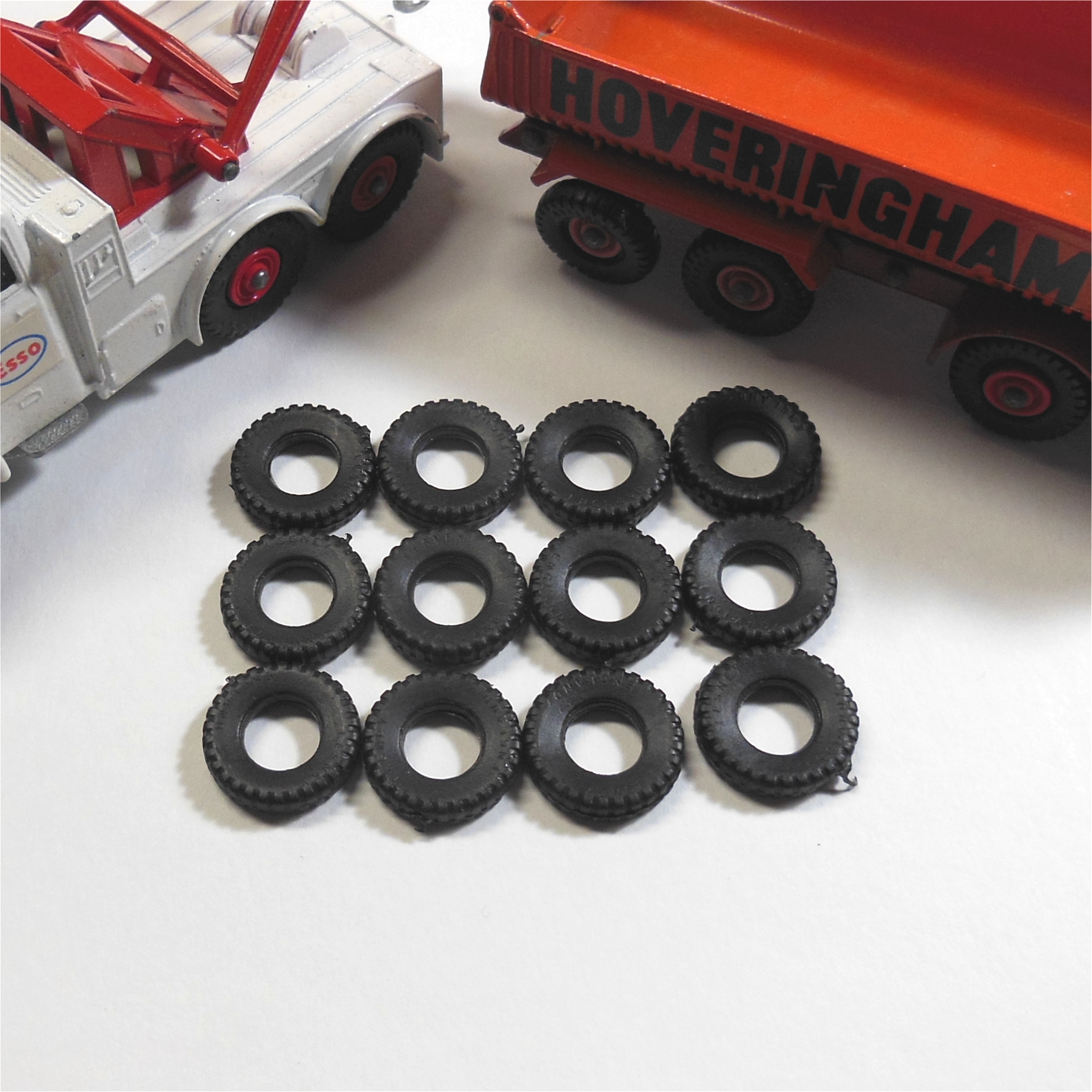 Matchbox King Size 18mm Square Tread Tyre Black Y062