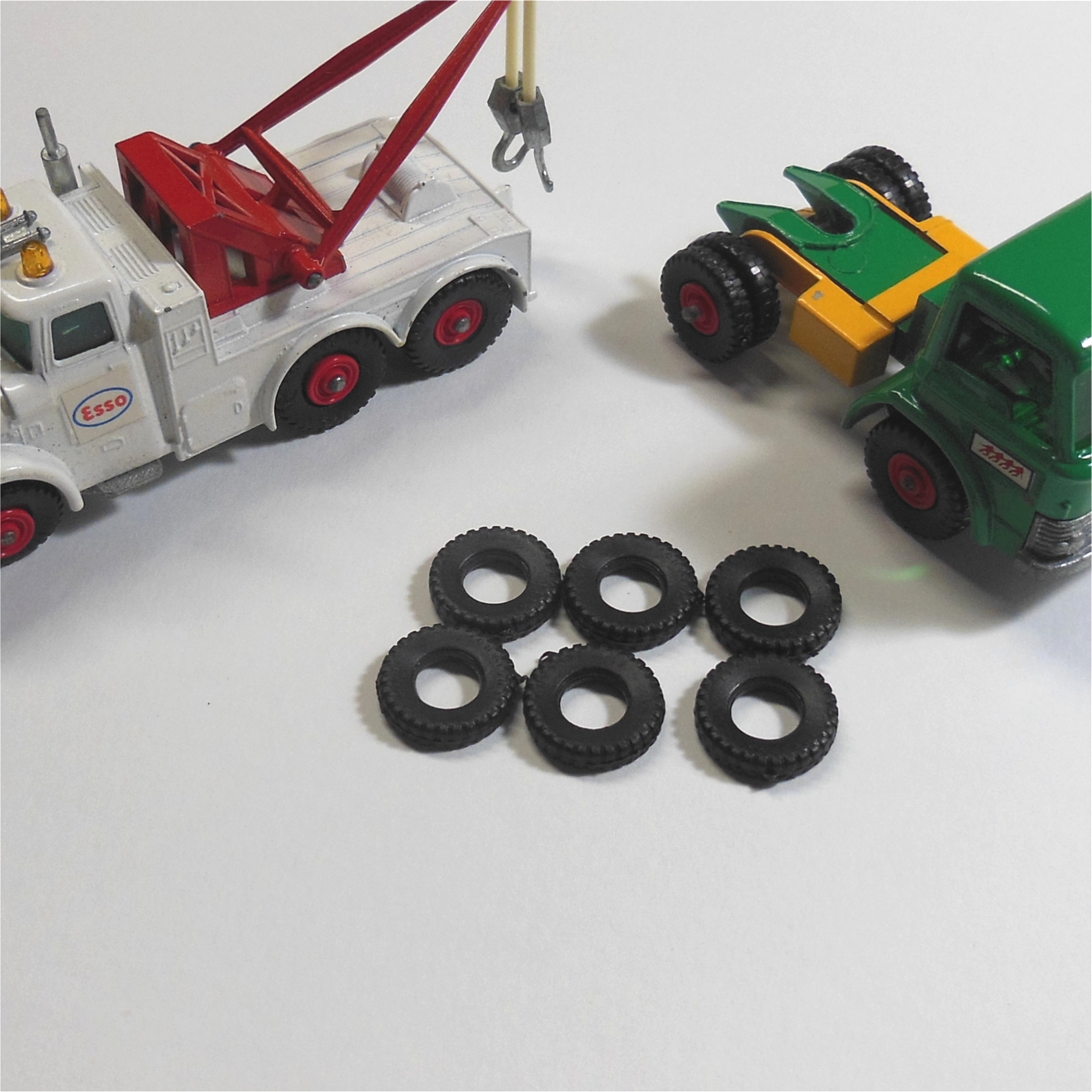 Matchbox King Size 18mm Square Tread Tyre Black Y062