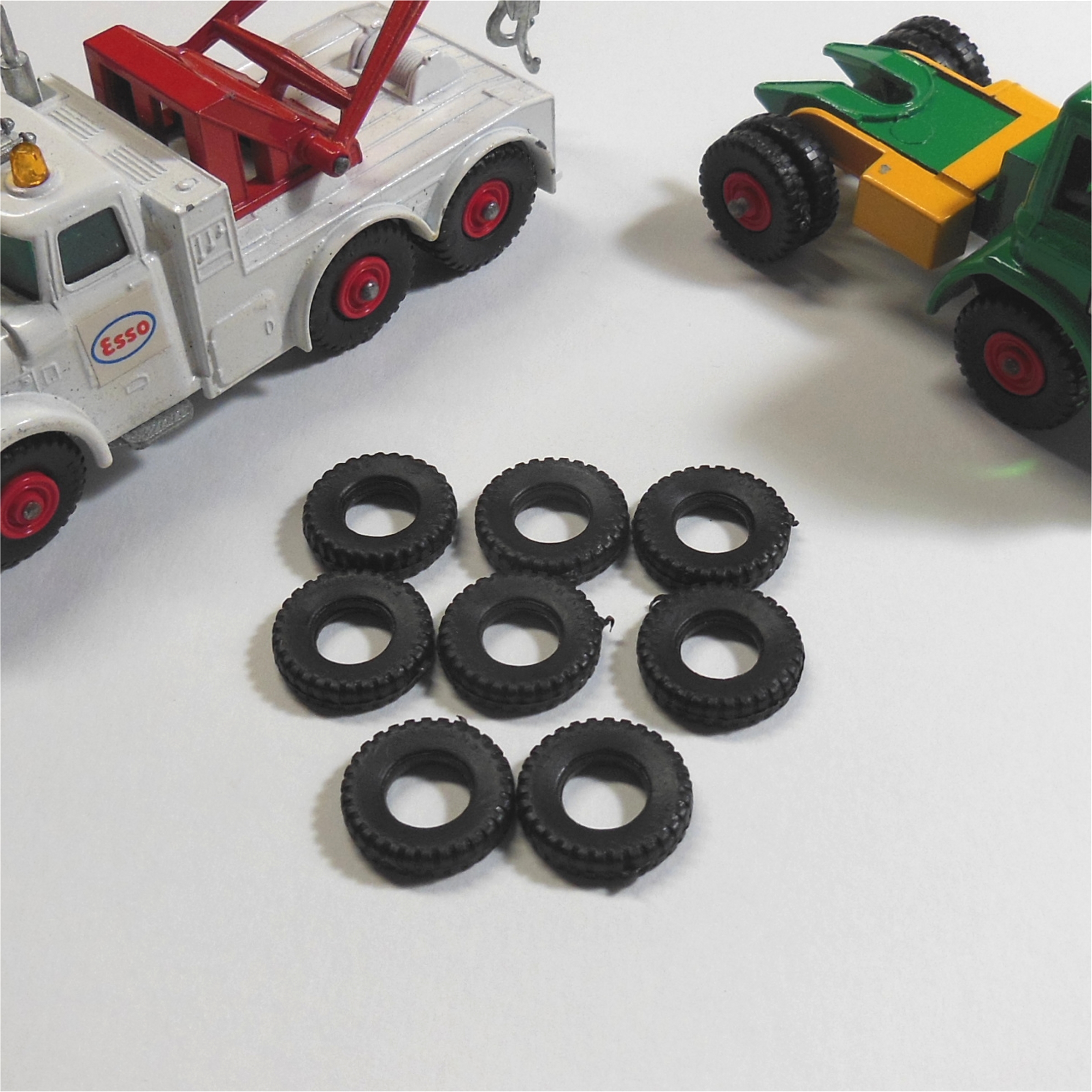 Matchbox King Size 18mm Square Tread Tyre Black Y062