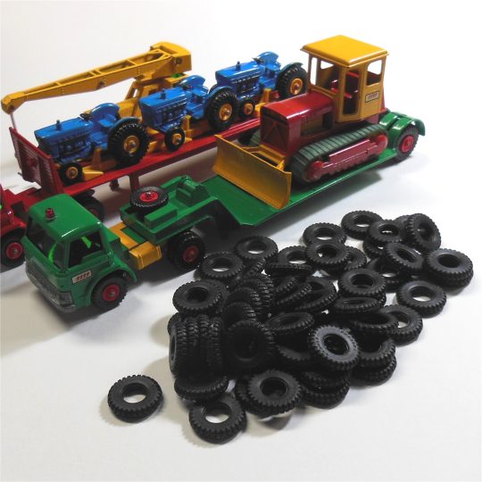 Matchbox King Size 22mm Square Tread Tyre Black Y063