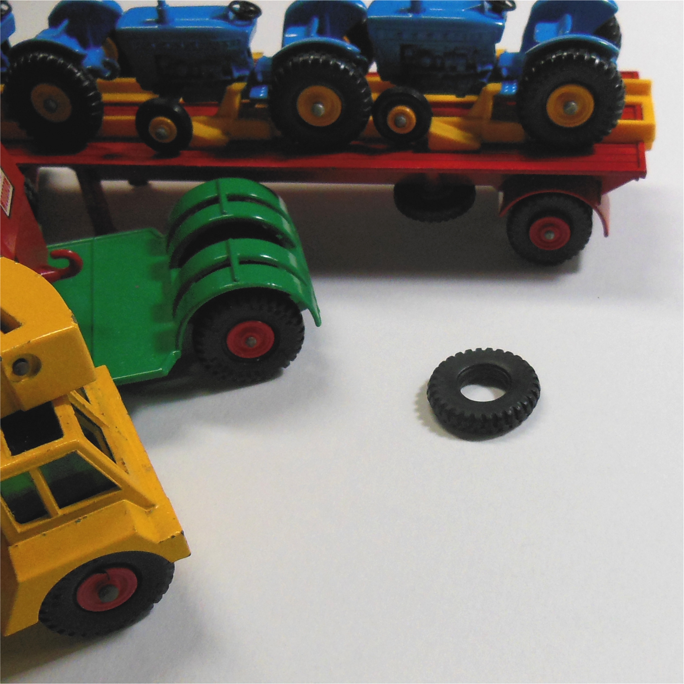 Matchbox King Size 22mm Square Tread Tyre Black Y063