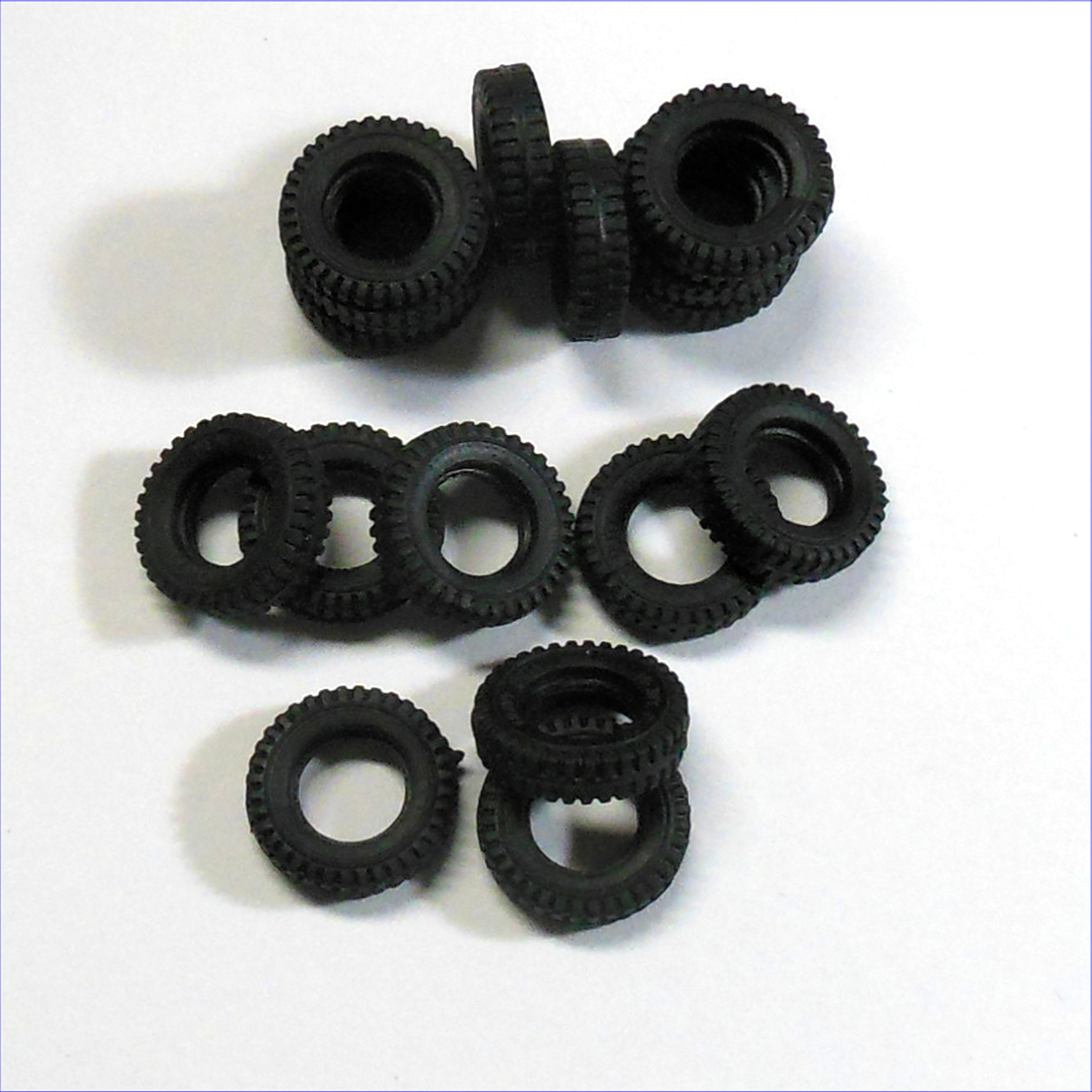Dinky Toys 22mm 612 Jeep 617 VW KDF 980 Hydra Crane Late Issue Tyre Y079