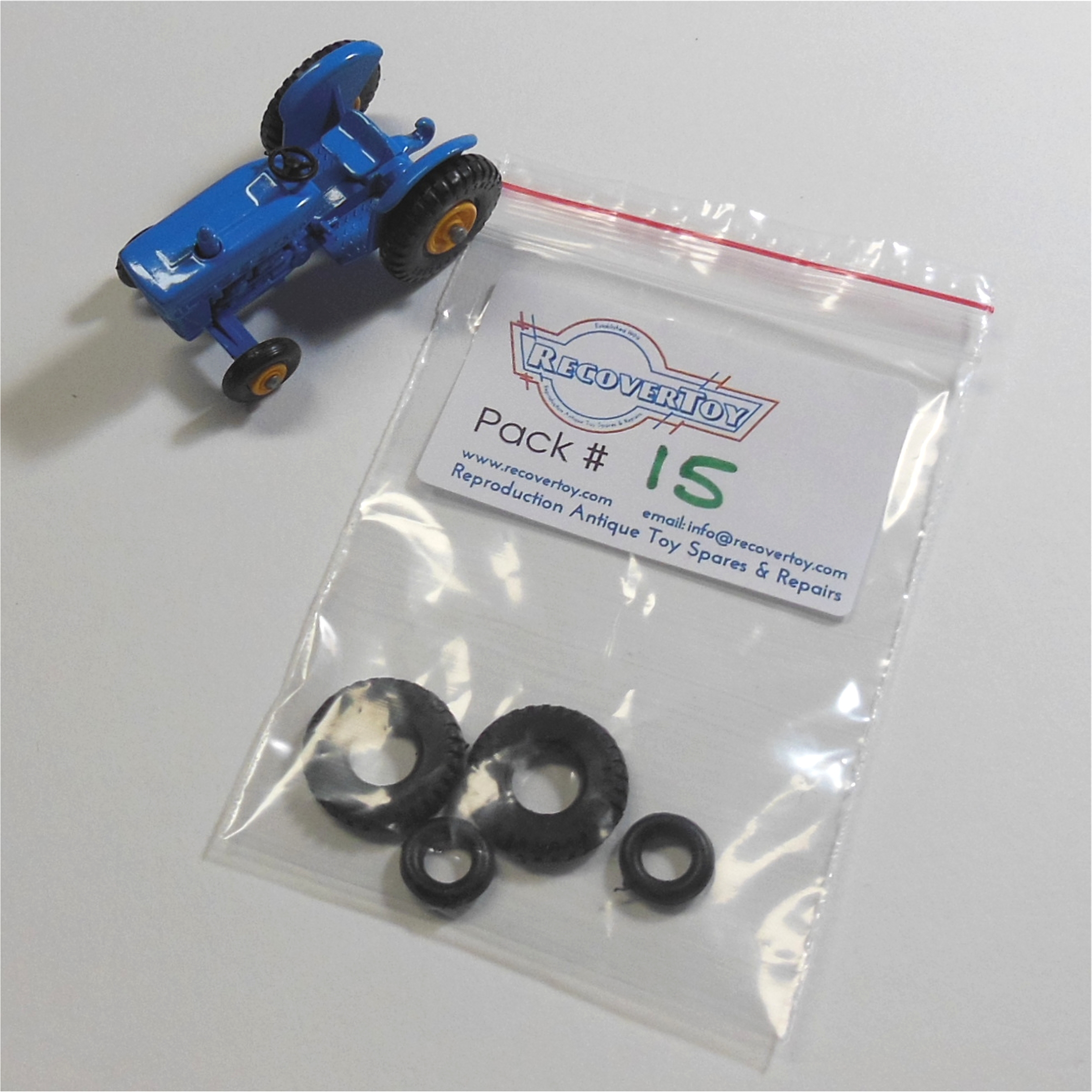 Matchbox Lesney 1-75 39c Tractor Tires Set of 4 Black Tyres Pack #15