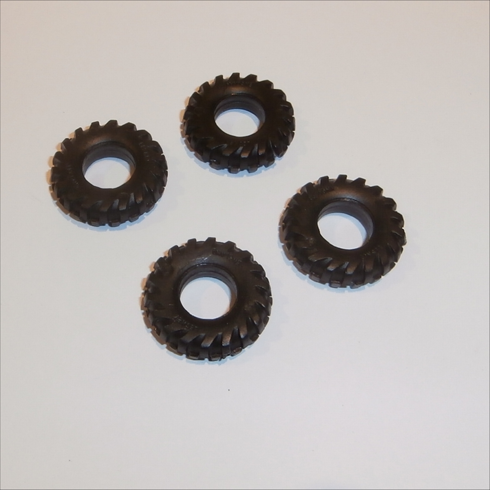Matchbox King Size K 10a Tractor Grader Tires 4 Tyres Pack #16