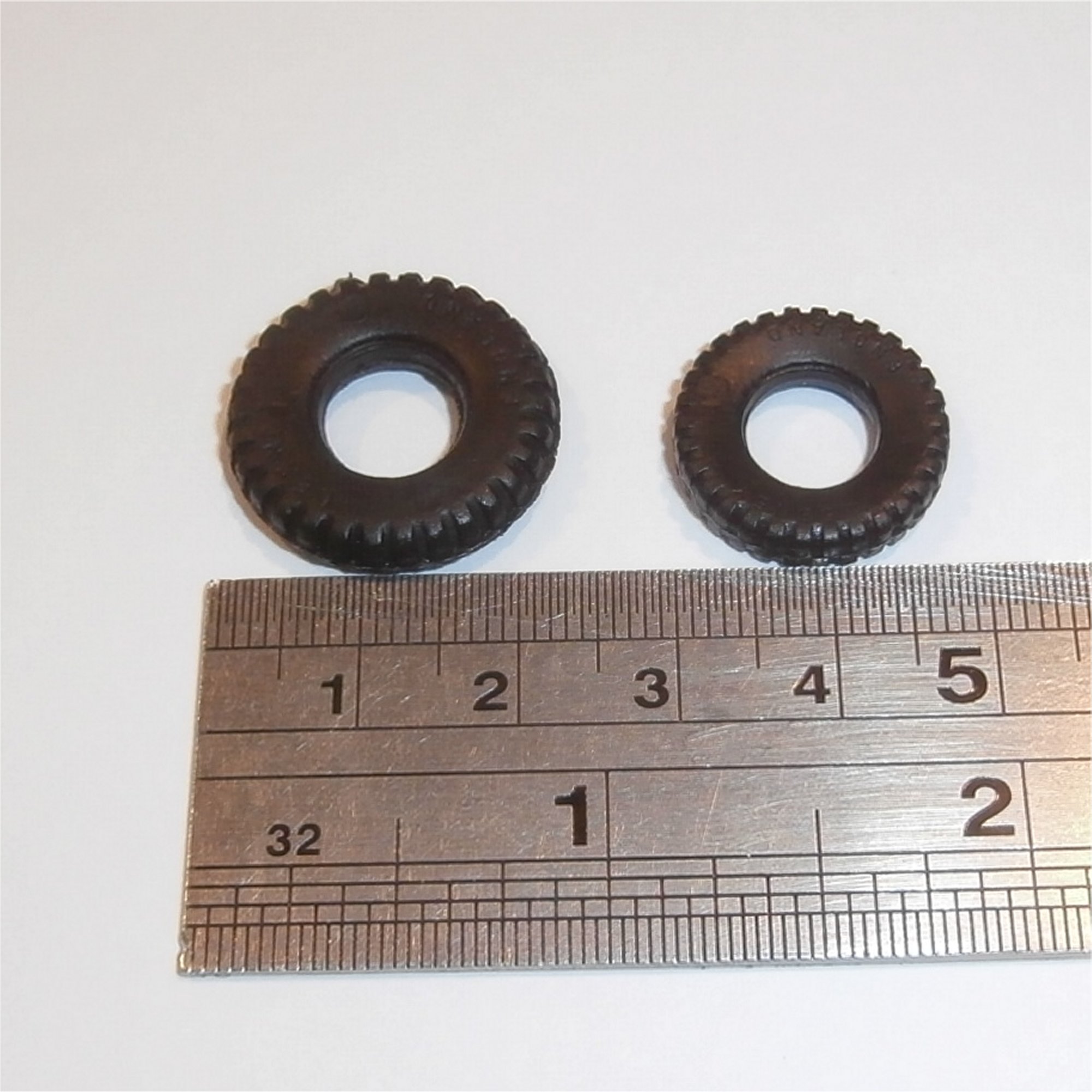 Matchbox Kingsize K14 a Taylor Jumbo Crane Set of 4 Black Tyres Pack #118