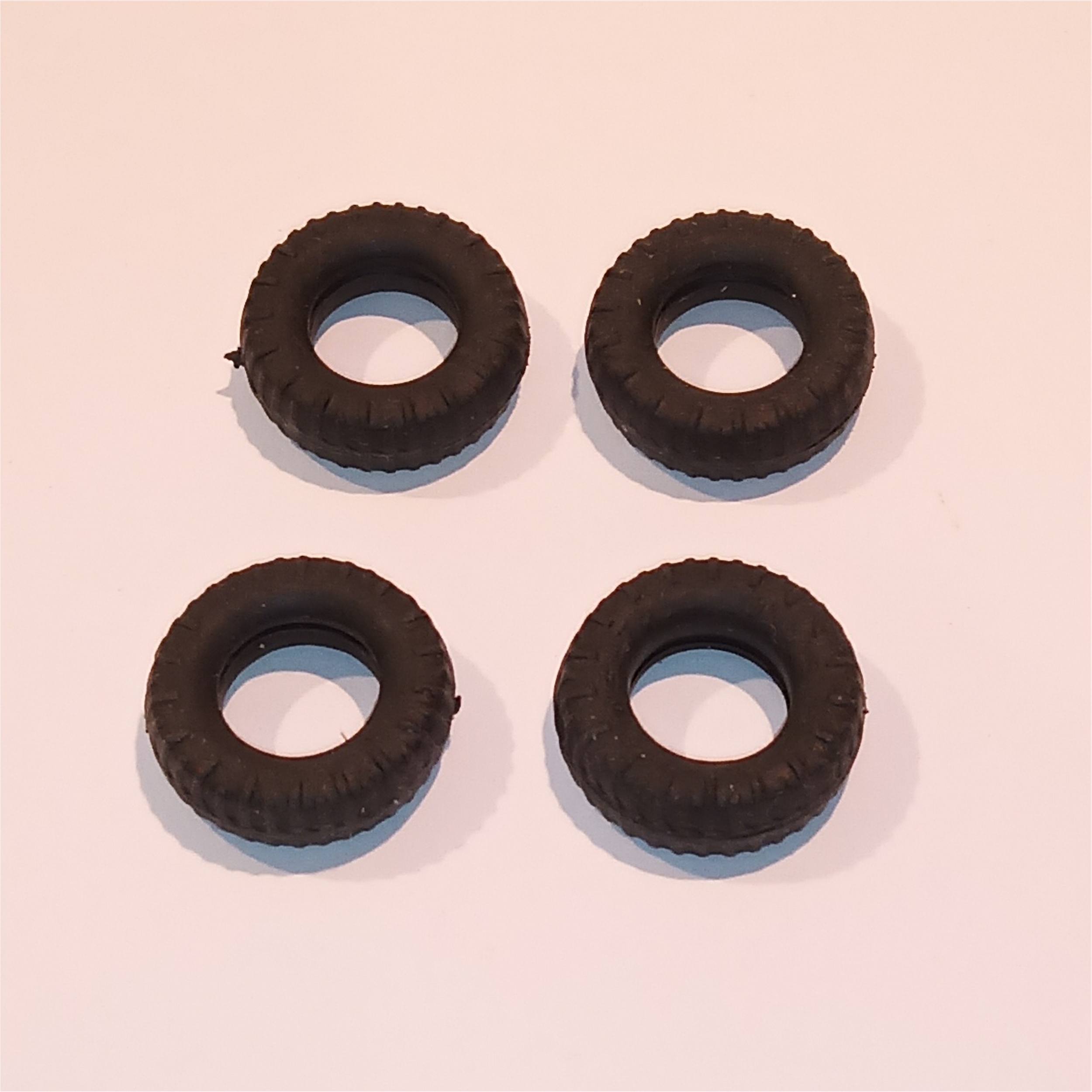 Matchbox Kingsize 27mm Black K5c Muir Hill Trailer Tires Set of 4 Tyres Pack #138